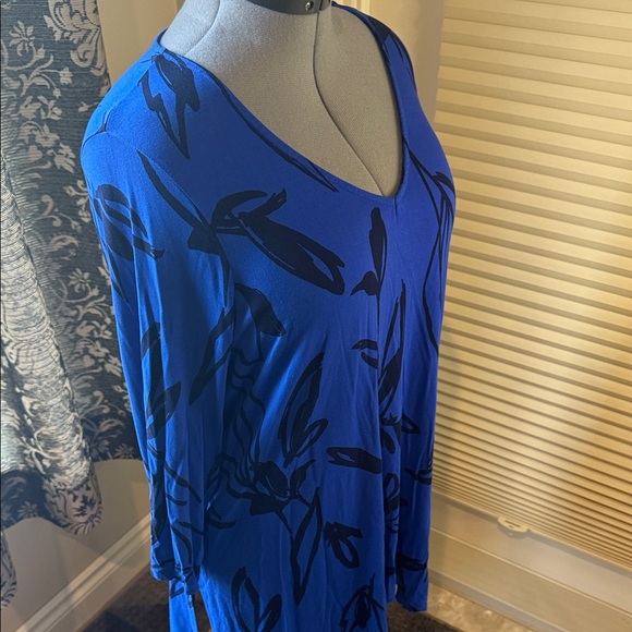 Reitman's Blue V-Neck Tunic, Black Leaf Print, Asymmetrical Hem Women's Sz XXL - Picture 2 of 11